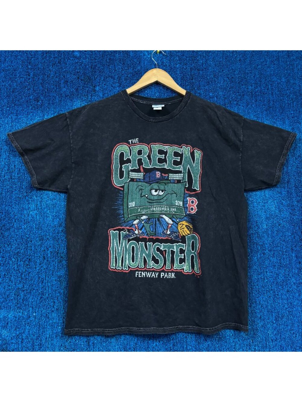 Boston Red Sox The Green Monster of Fenway Park MLB Tee XL